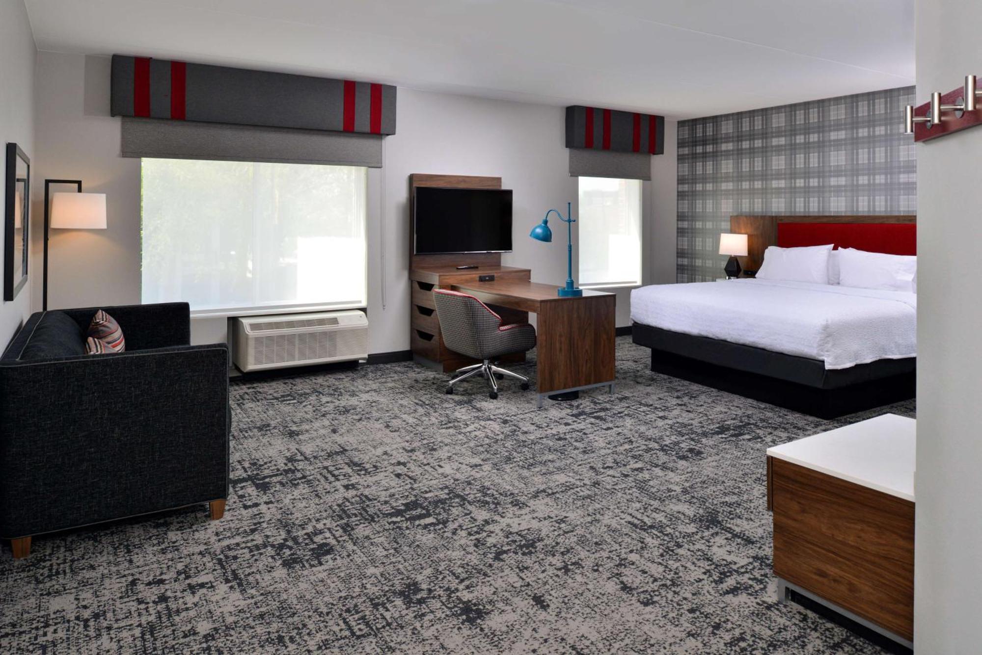 Hampton Inn & Suites Greensboro Downtown, Nc Екстер'єр фото