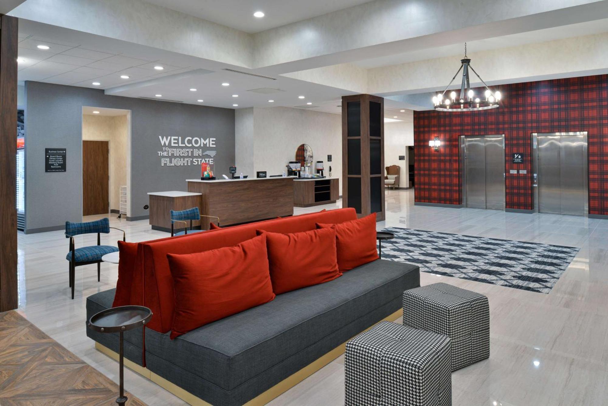Hampton Inn & Suites Greensboro Downtown, Nc Екстер'єр фото