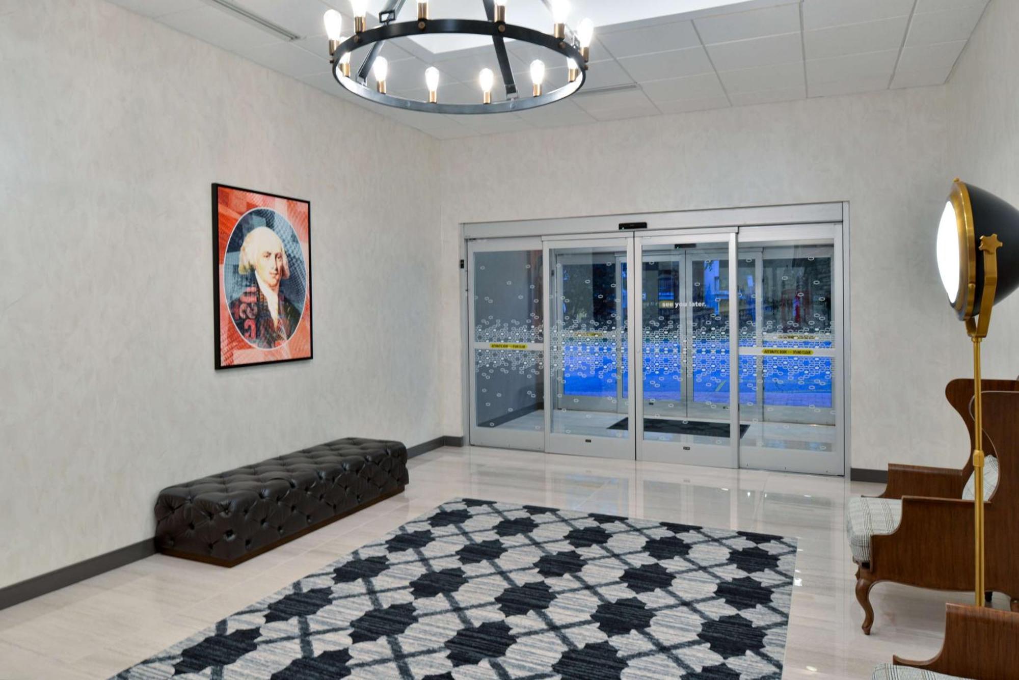 Hampton Inn & Suites Greensboro Downtown, Nc Екстер'єр фото