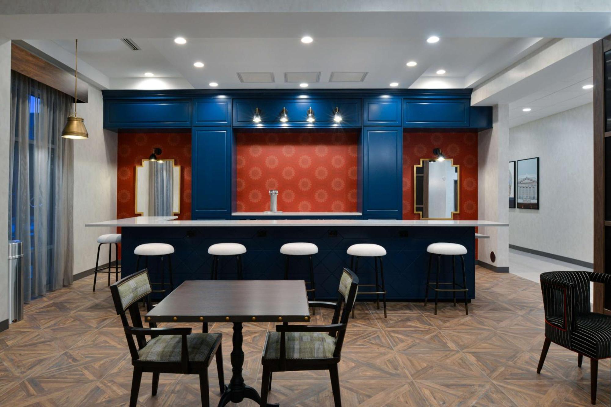 Hampton Inn & Suites Greensboro Downtown, Nc Екстер'єр фото