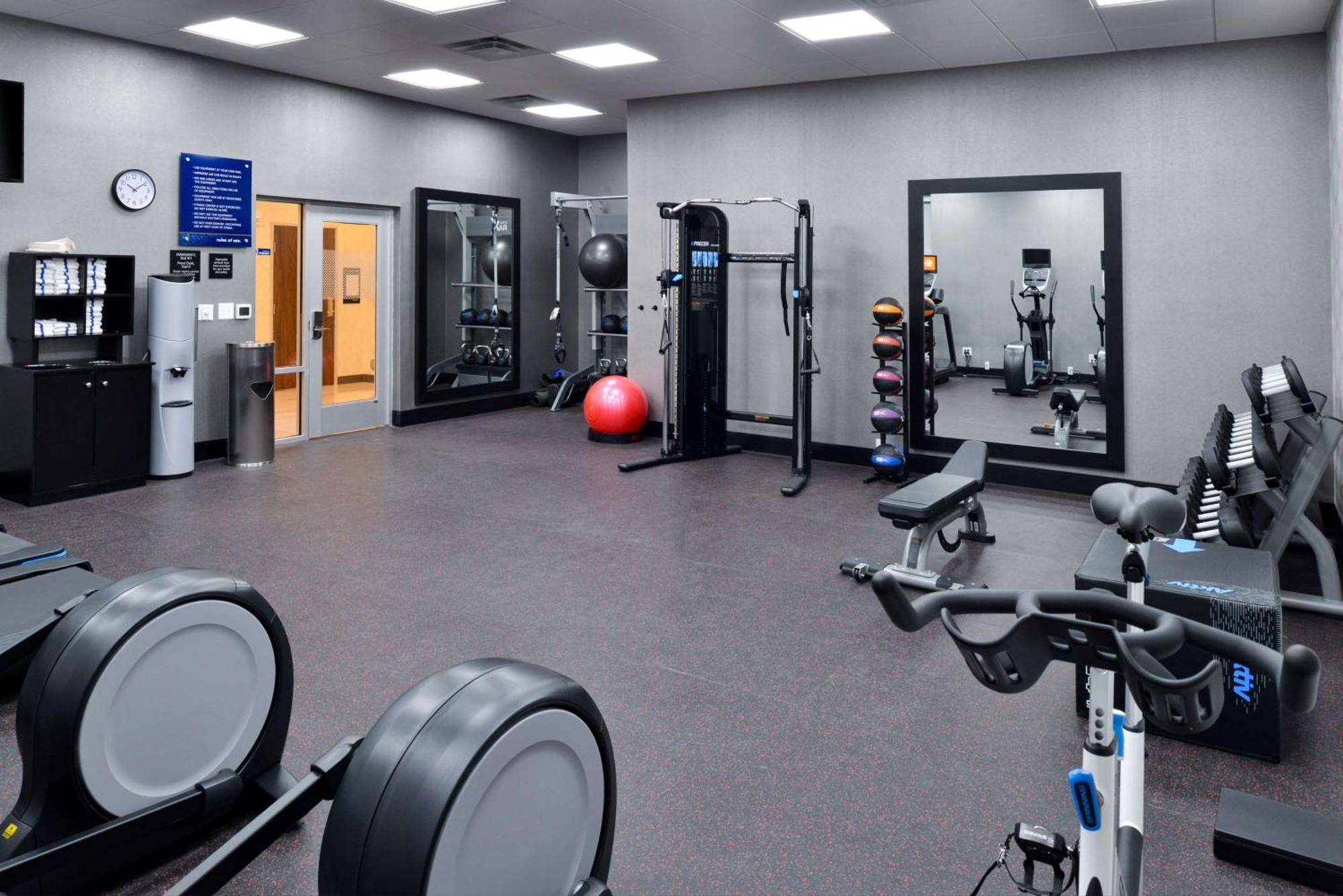 Hampton Inn & Suites Greensboro Downtown, Nc Екстер'єр фото